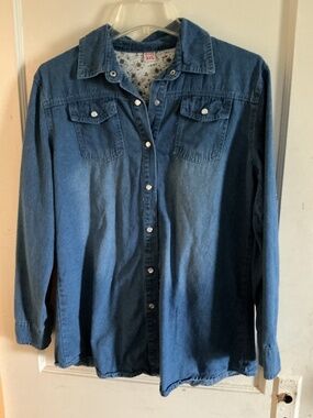 Women’s jeans shirt